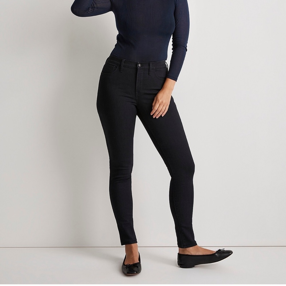 Madewell 9" Mid-Rise Skinny Jeans in Bennett Wash